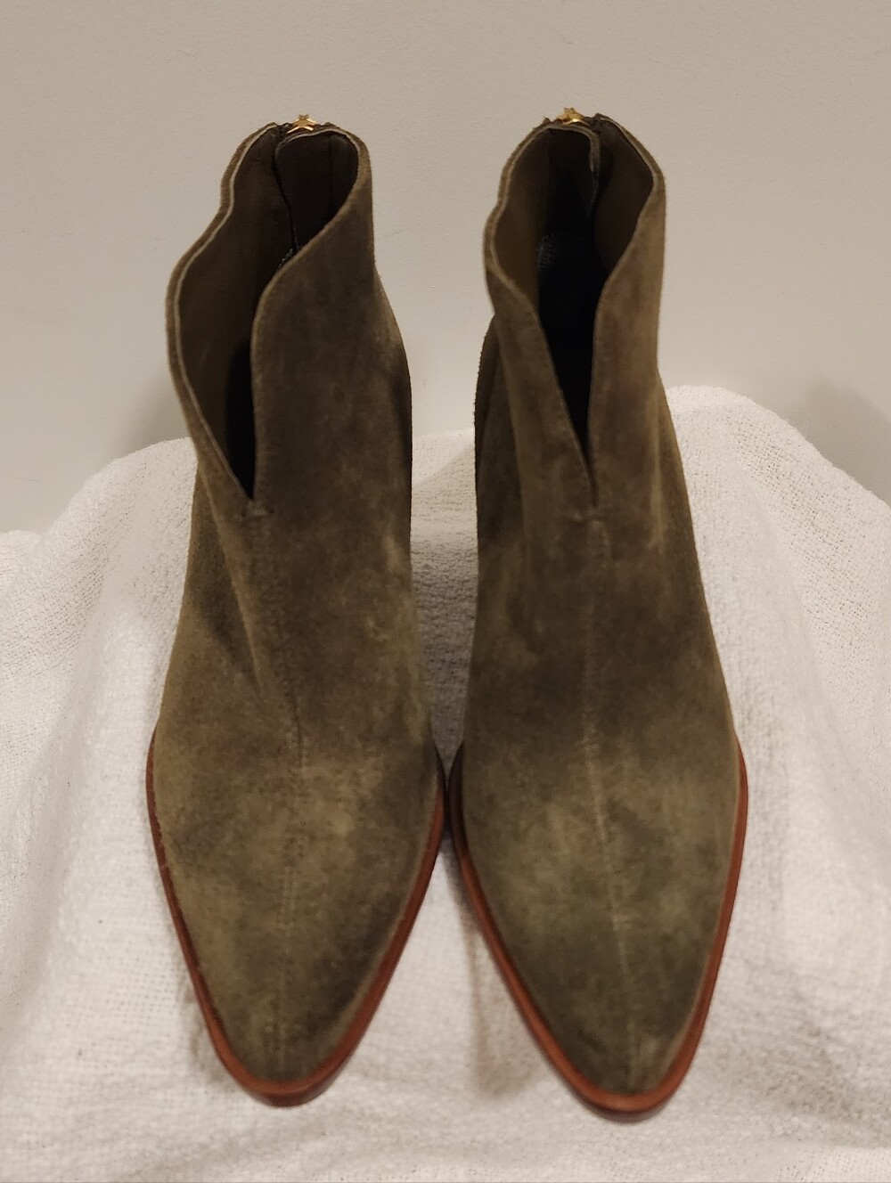 Vince Havana Notch Suede Leather Booties